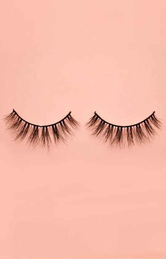 Ladies Black Unapologetic Eyelashes