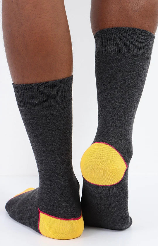 Men Grey & Yellow Socks
