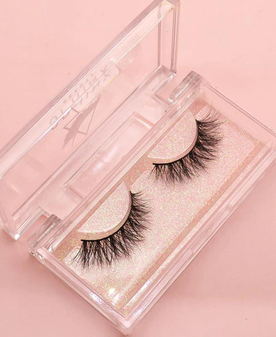 Ladies Wanderlust Black Eyelashes